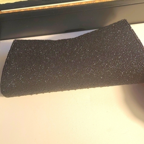 Glamorous Silver Beaded Floral Design Bridal Clutch/Evening Purse - Picture 11 of 15